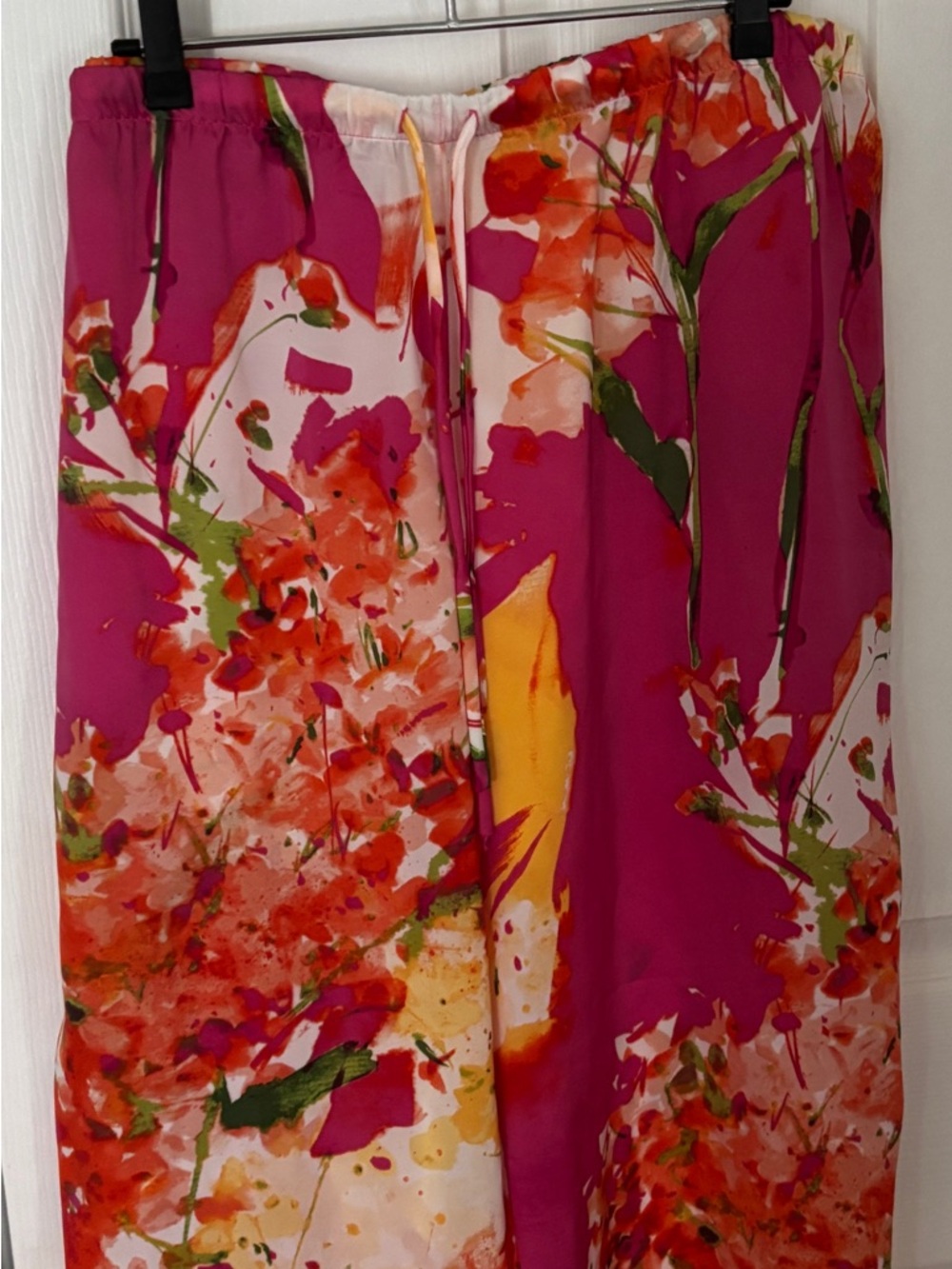 Unworn, Natori  Floral Fuchsia printed satin pj bottoms / lounge pants